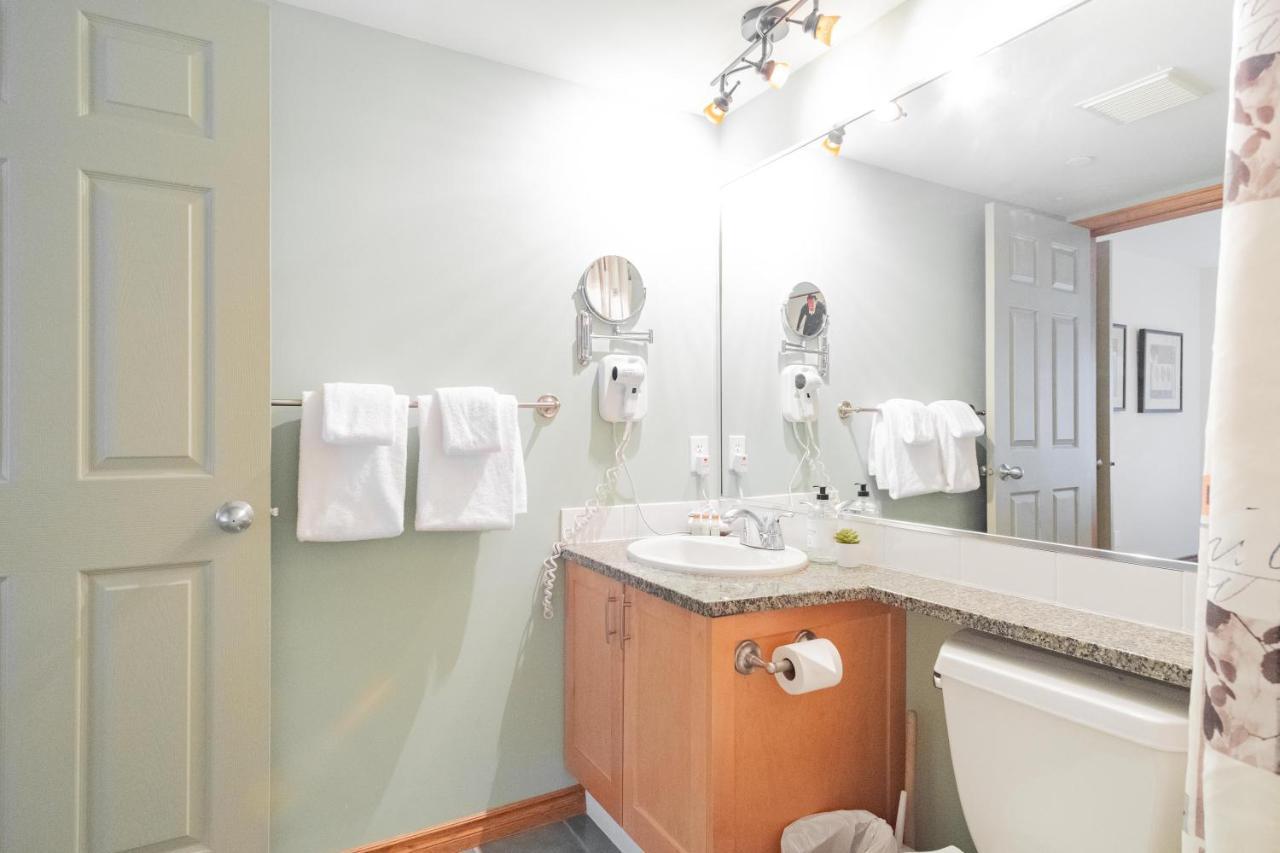 The Best Ski In Ski Out Two Bedroom Condo At Aspens Whistler Extérieur photo